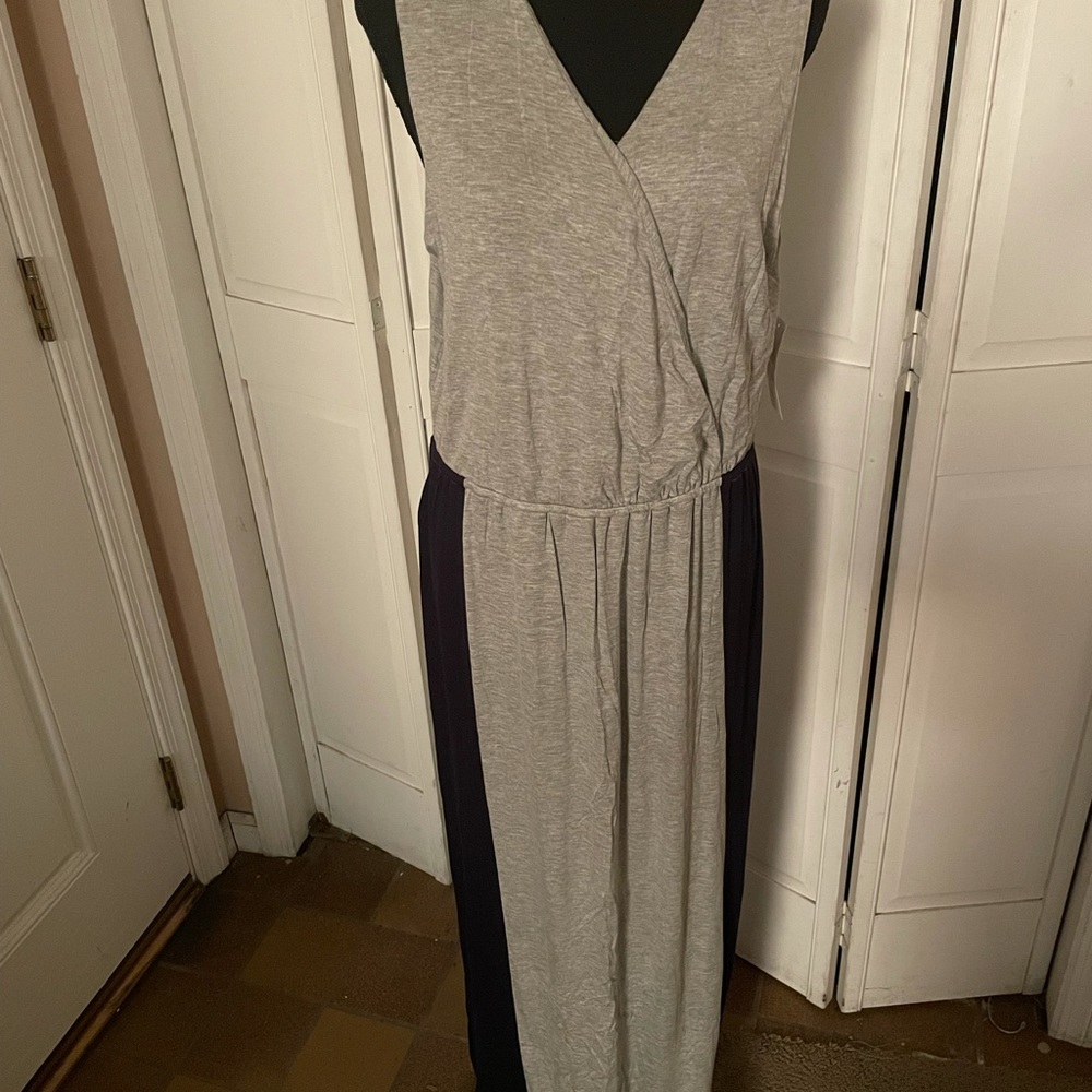 New, V Neck Sleeveless Long Women’s Dress